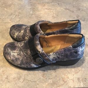 NURSE MATES PILLOW TOP CLOGS 6.5M